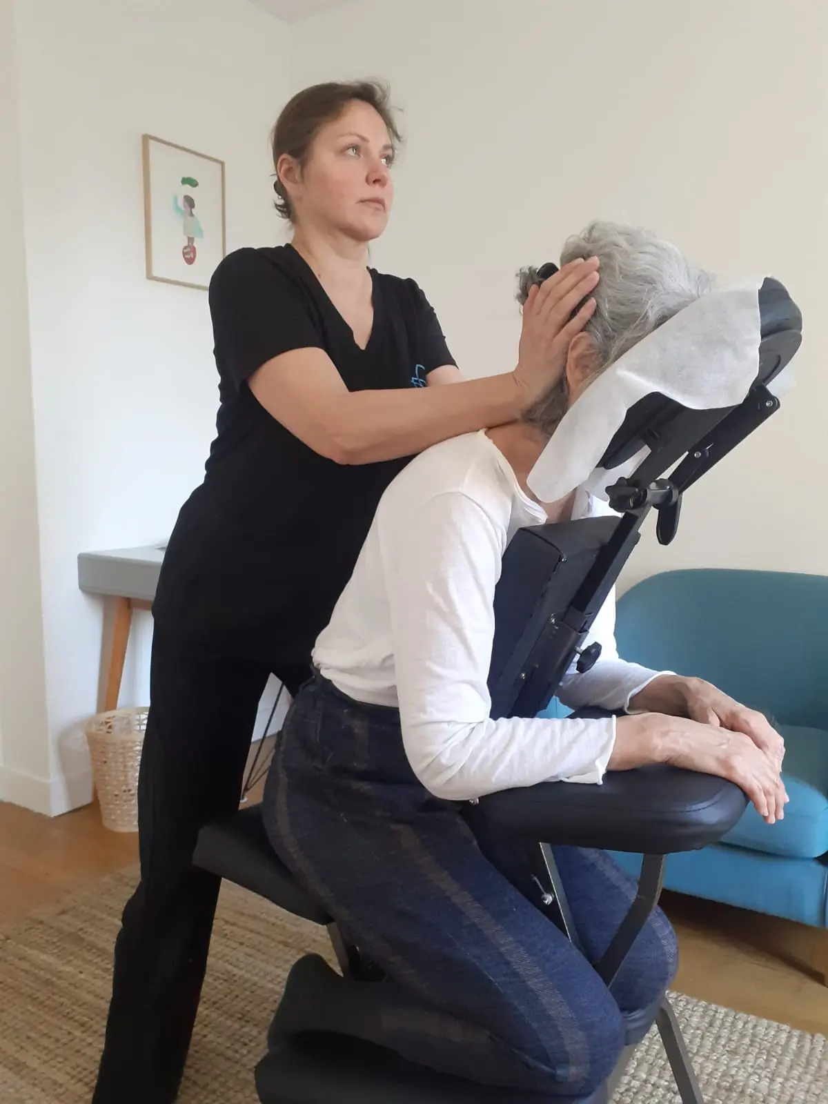 Massage Amma Assis en entreprise — Zenya Spa